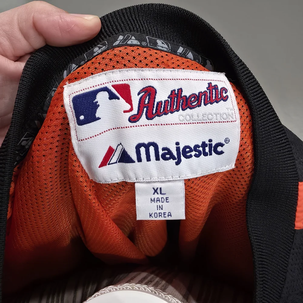 SF Giants Black And Orange Pullover With Side Zipper. - Picture 2 of 9